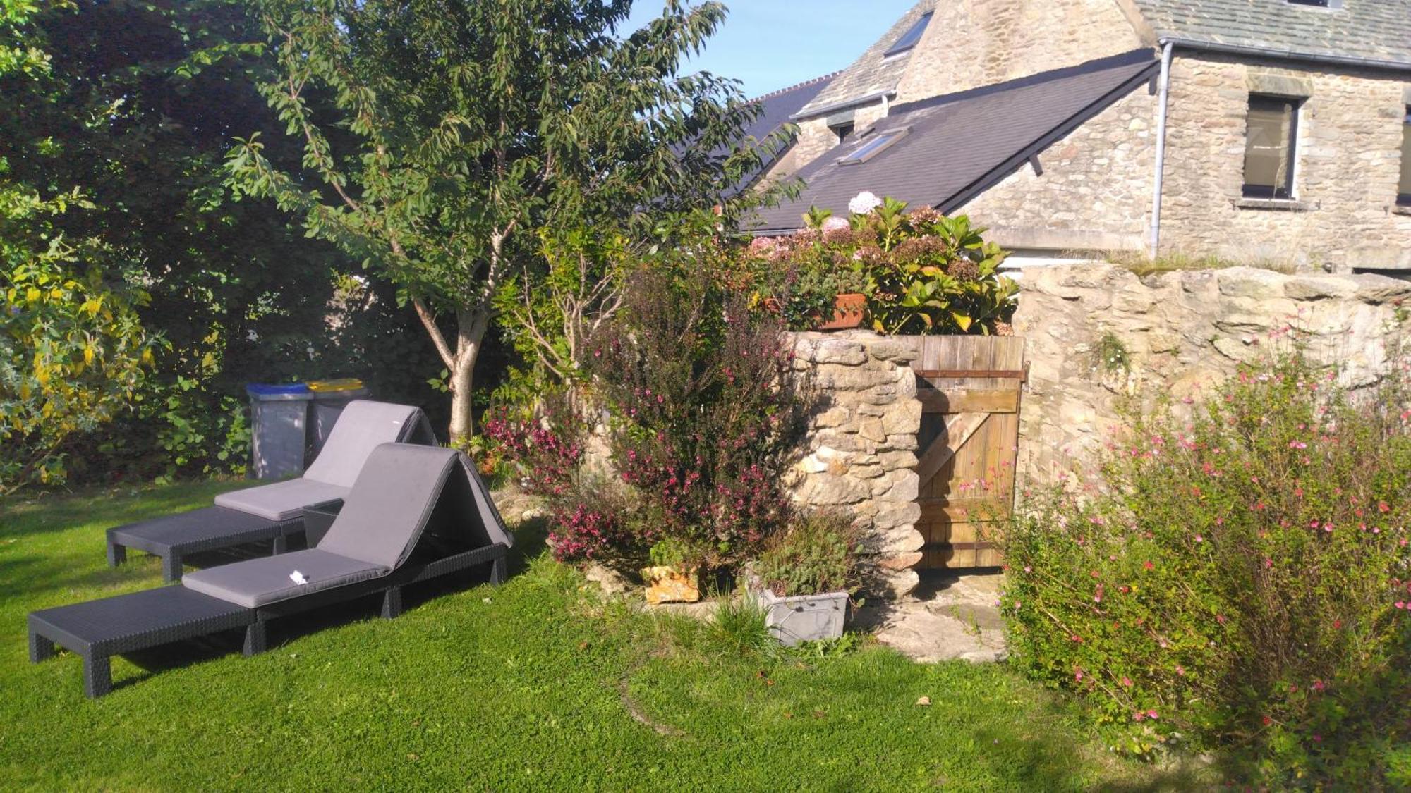 Gite La Fontaine Des Pres 셰르부르 앙 코탱탕 외부 사진